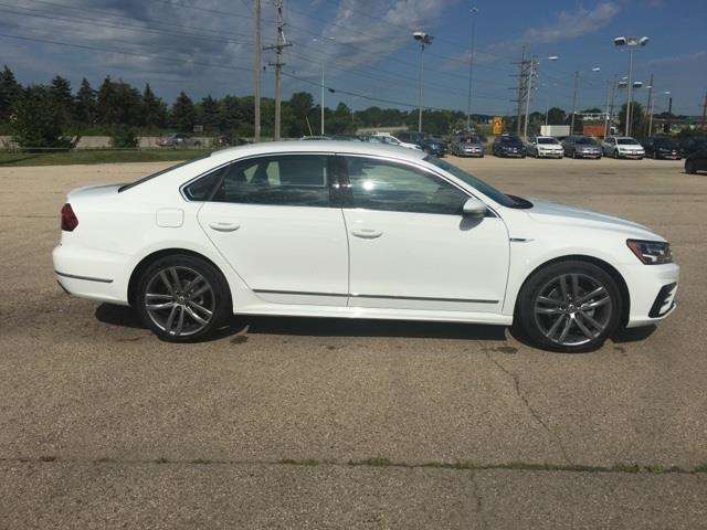 2017 Volkswagen Passat 1.8T R-Line 4dr Sedan